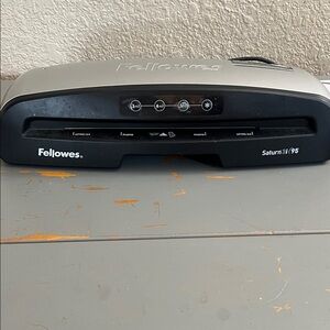 Fellowes Saturn 3i 95 Laminator - Black and Silver